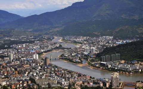 雅安一48岁女子遇害 嫌疑人系三名未成年人