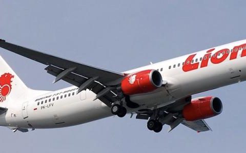 狮航坠机前一天飞行遇相似问题，搭便机飞行员救下全员