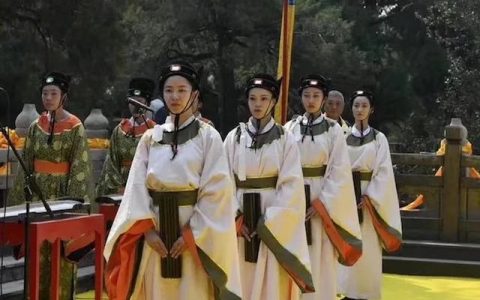 2019己亥年纪念孔子诞辰2570年孔子后裔祭孔大典在曲阜孔庙举行