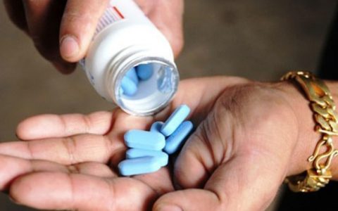 国际社会承诺提供140亿美元加强抗击艾滋病、结核病和疟疾的斗争