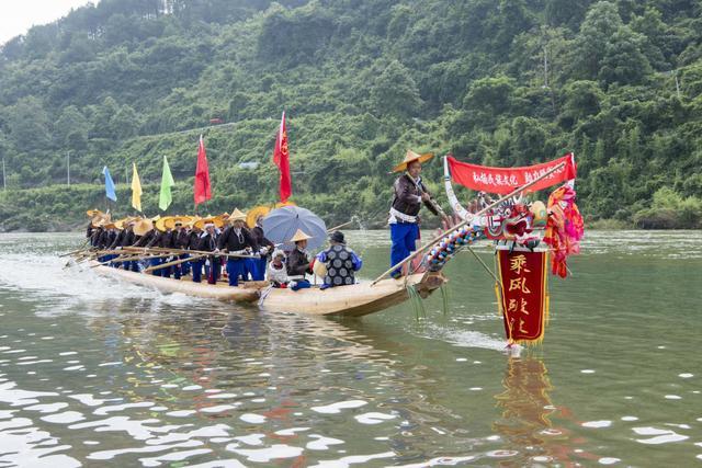 道家符篆密码：内涵文化全息图文工具 二月二看了就抬头！