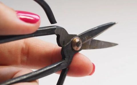 金属放进去就变黑，发黑工艺是什么“黑科技”？