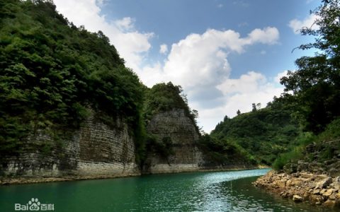 温塘镇（湖南省娄底市新化县温塘镇）