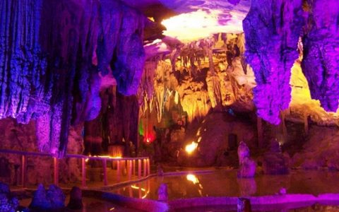 波月洞（湖南省娄底市冷水江市三A级景区）