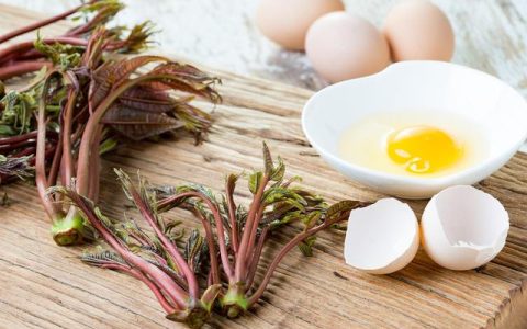 乡村振兴道路上走来特色农产品