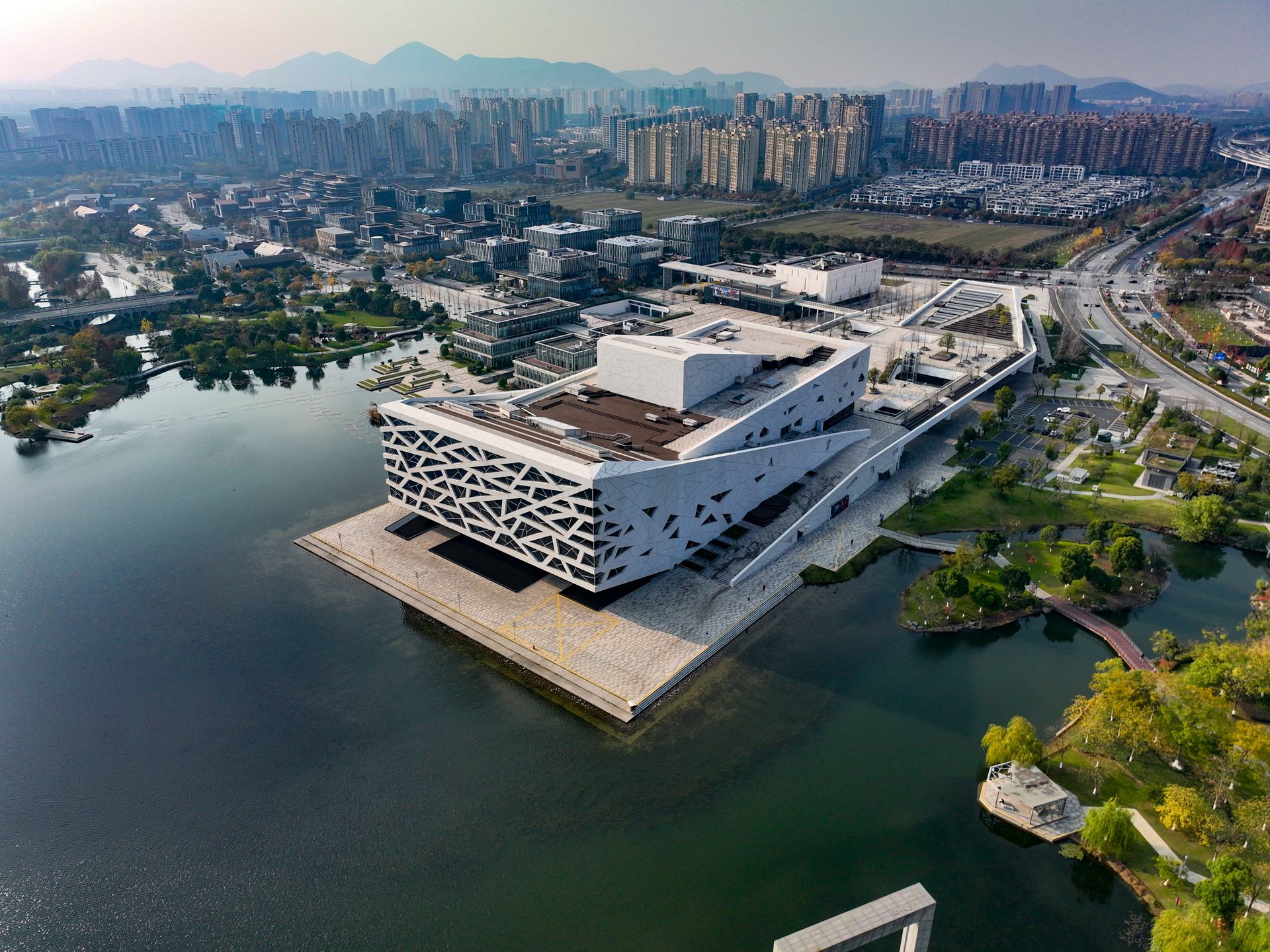 华媒记者团走进浙江：让世界透过亚运会看到杭州临平的美