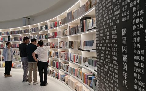 美名远播：开平“粮仓书店”吸引四方游客——开平先锋天下粮仓书店的前世今生