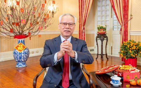 澳门特区行政长官岑浩辉发表乙巳蛇年新春贺辞