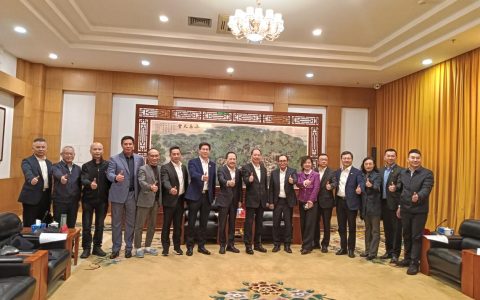 江门市委书记陈岸明：诚邀海外侨胞回乡投资兴业