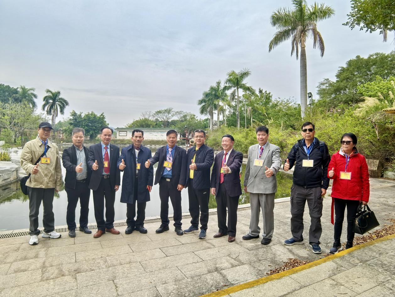 天下最美山水，依然是我故乡——多伦多恩平同乡会观光团家乡行速写