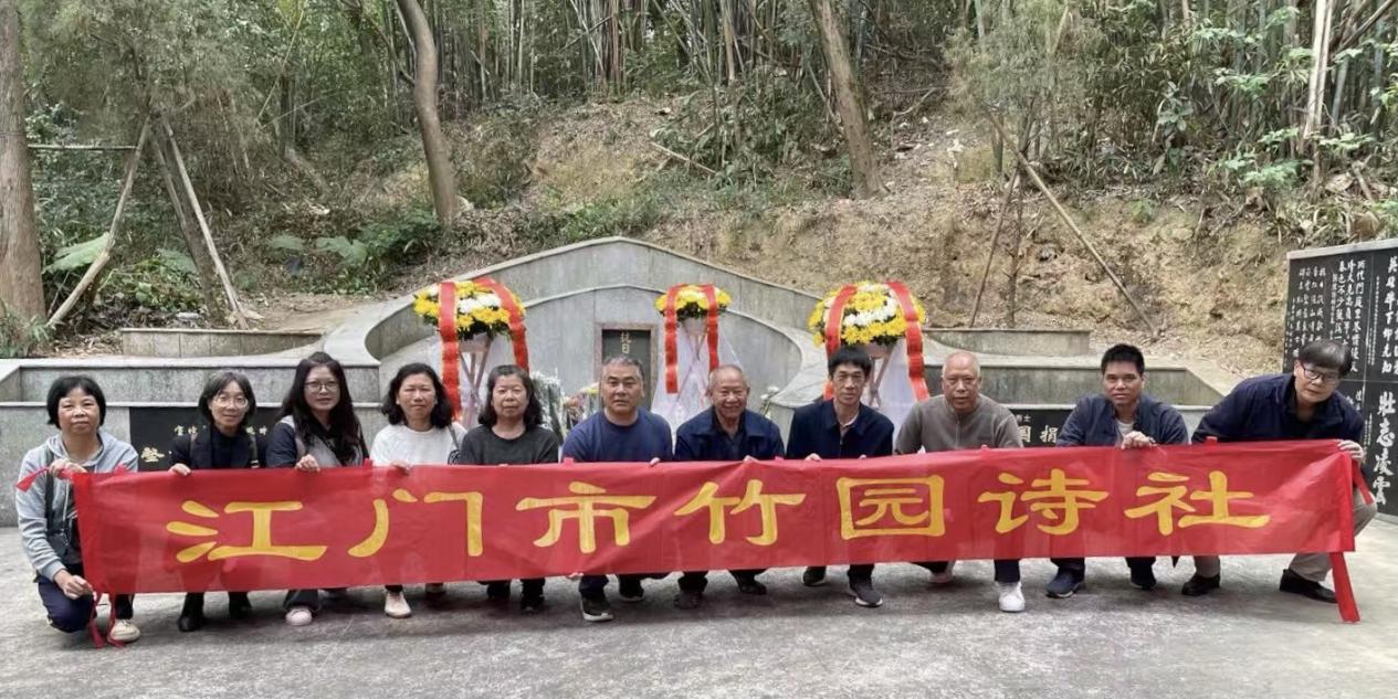 侨乡江门：人潮花海致敬抗日烈士陈冠时