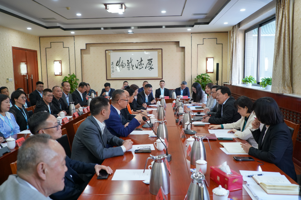 中国致公党中央副主席兼秘书长卢国懿会见非洲“一带一路”重点国家统促会联合访问团