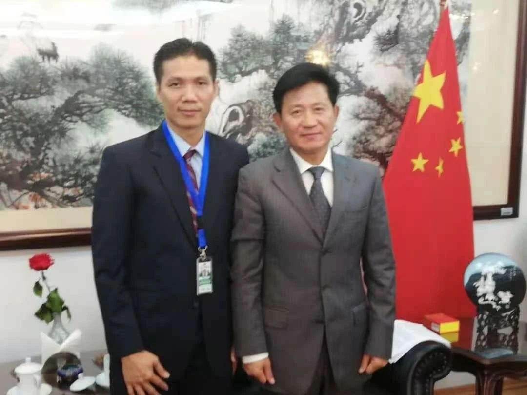 广东台山籍侨领曾文科获“曼努埃拉.萨恩斯奖”