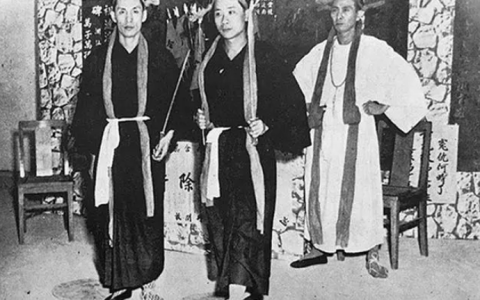 洪门礼仪“凤凰三点头”的象征意义