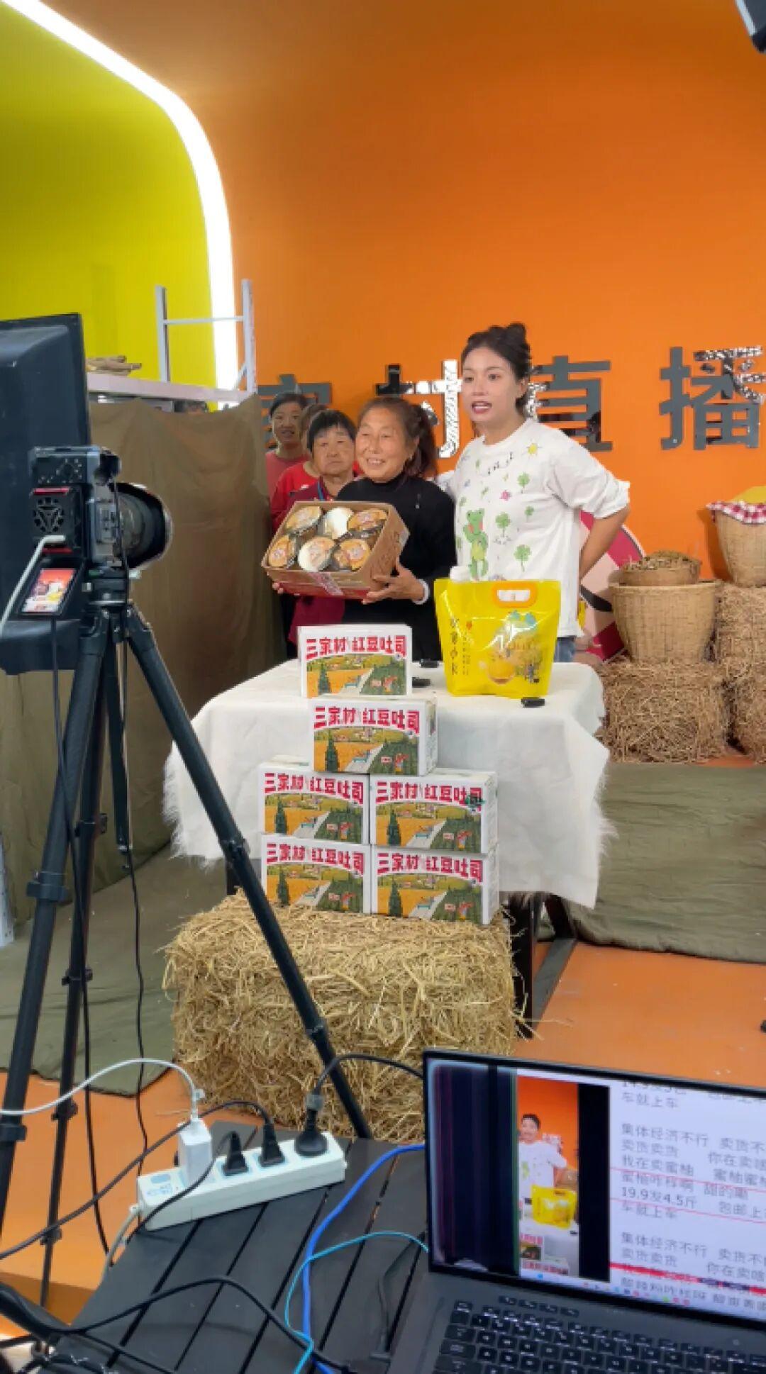 河南95后网红村支书“整顿农村”被国新办点名，登上人民日报和央视：“流量把握好了，就是财富”