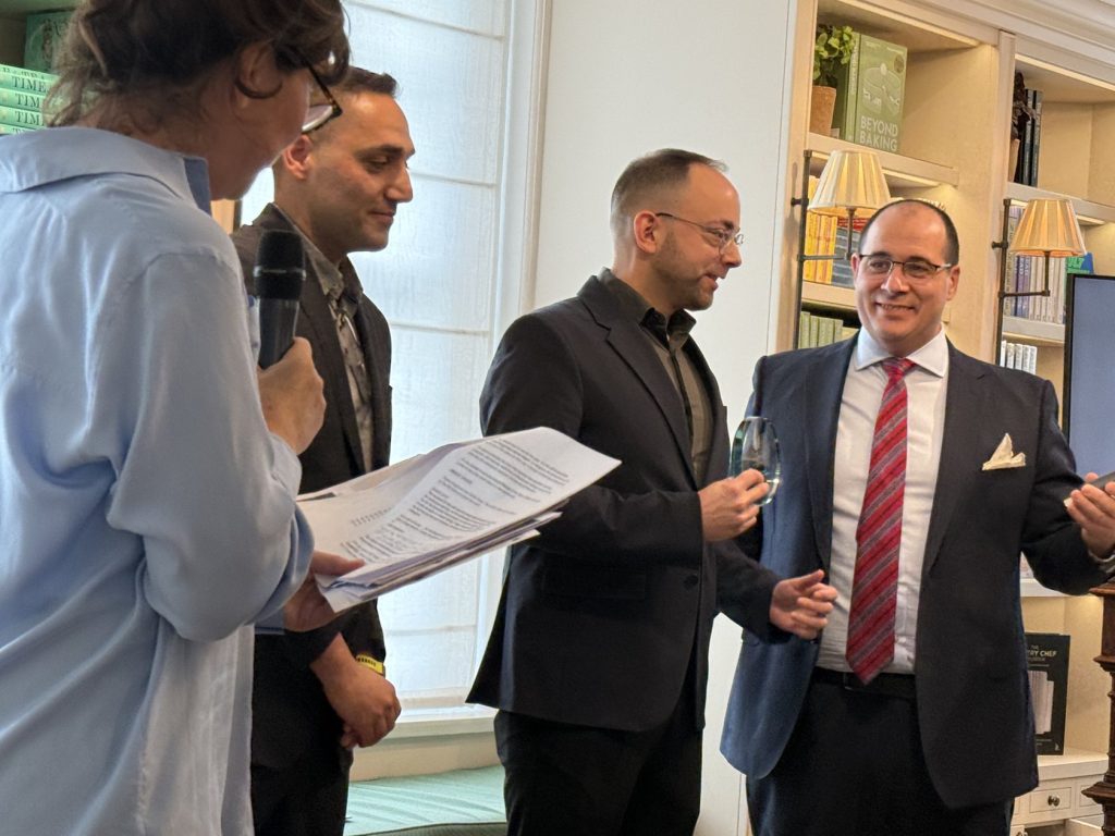 千瓯雪斩获英伦茶叶"奥斯卡"金奖