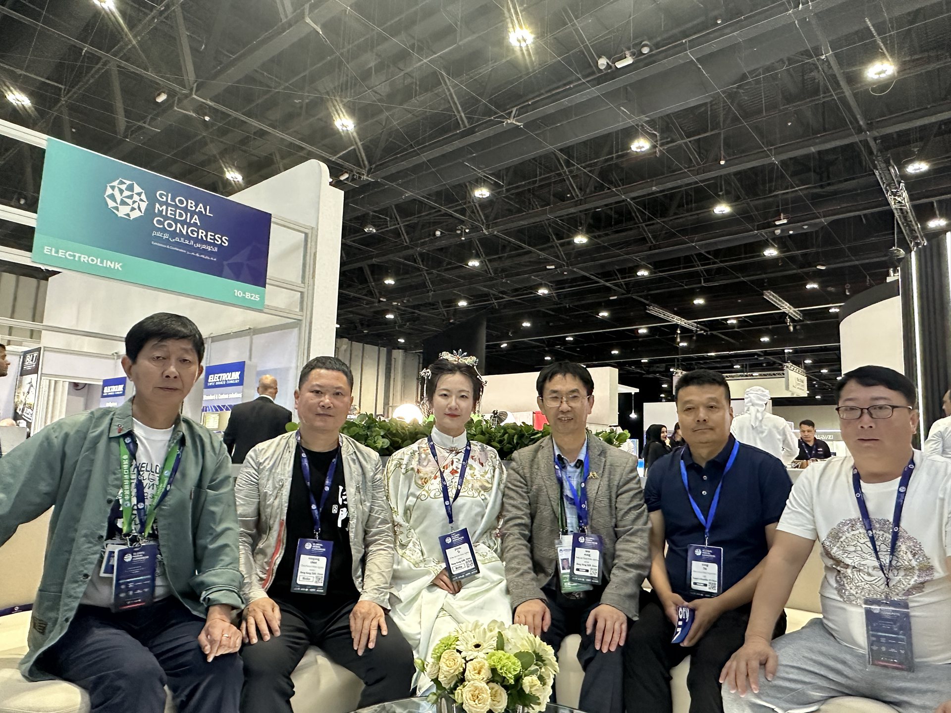 汉服复兴：从“官方依赖”走向“民间自信”的觉醒