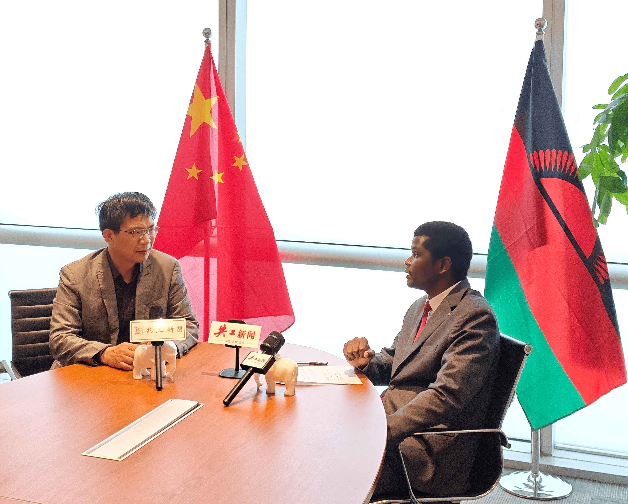 共工新闻社独家专访马拉维共和国2030年总统候选人贾尼·格雷·卡苏达