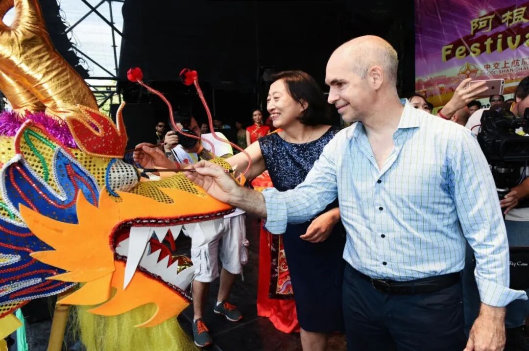 陈静：三十余载侨心筑梦 架起中阿文化金桥