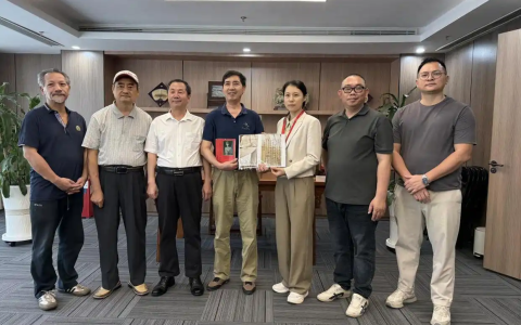 「侨乡故事」台山籍学者黄国扬向家乡江门捐赠侨史文献