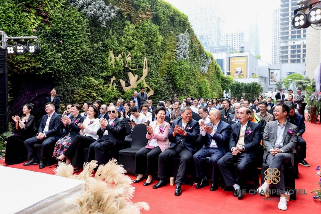 宁波"10万一晚"酒店开业！胡润、洪紫千出任首席体验官