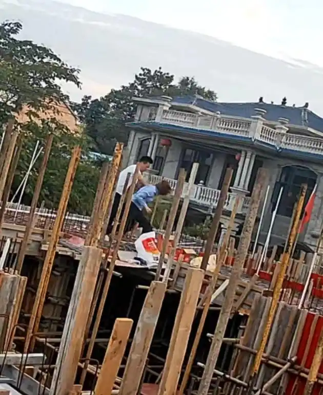 权力下沉岂能沦为推诿护恶的“挡箭牌”?