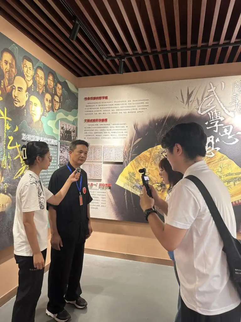 岭南盛事:蔡李佛弟子以武会友致敬祖师爷